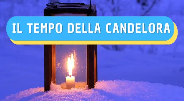 Lanterna con candela accesa nella neve, evoca il proverbio "A Candelora, l'inverno è fora o è quasi fora".